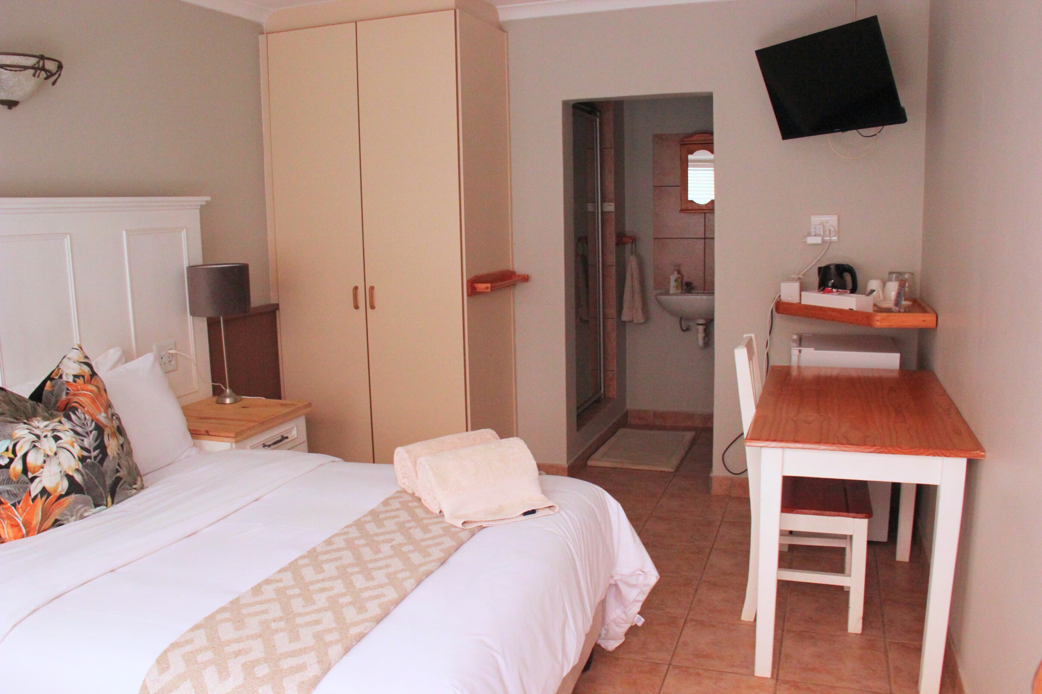 The Garnet Suite